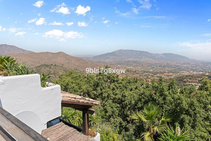 Foto e4295aa6-fcc3-4ef0-a56c-8bb6e16e8dce. Appartement avec chauffage piscine dans Santa María Marbella