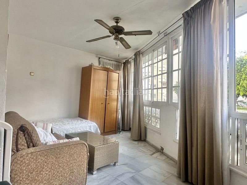 Foto a236e3fa-8b47-43bf-b732-f67bba5c95f6. Apartament amb piscina a Playa Bajadilla - Puertos Marbella