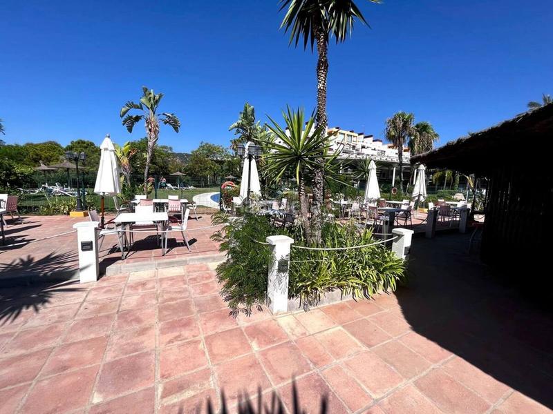 Foto abeba4d7-f7ab-4fb1-b2fe-9850b7026c30. Attico con parcheggio piscina in Los Flamingos Benahavís