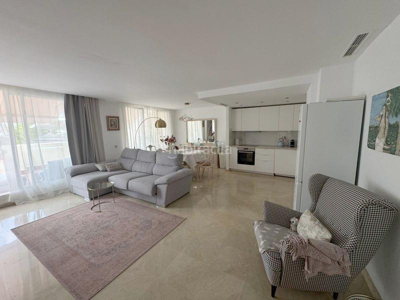 Foto 7430bc00-69b4-4ba3-86ea-a1934d028336. Apartamento en los arqueros - puerto del almendro Benahavís