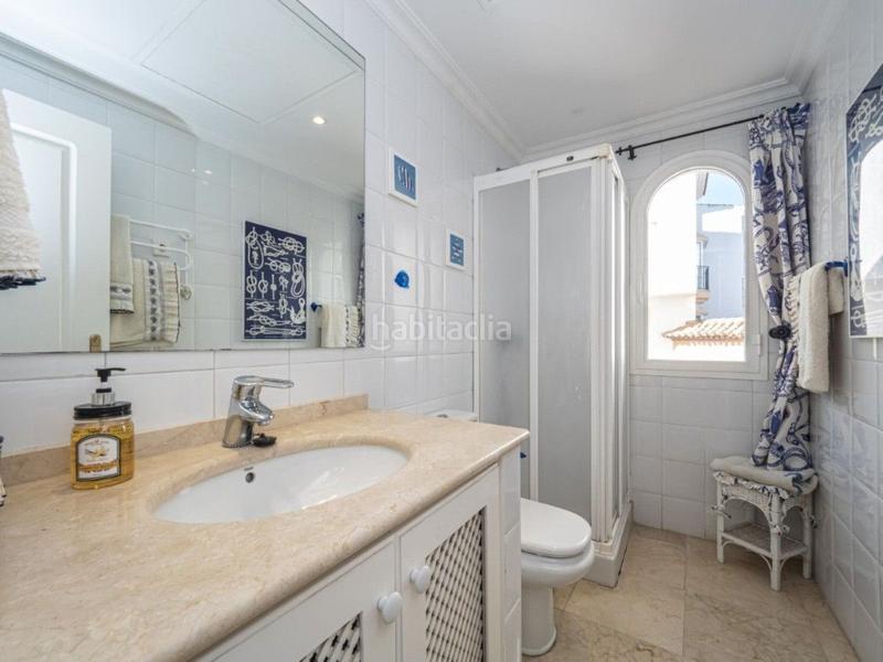 Foto 4b869975-b026-4f4a-bc5c-6457cf5197a7. Apartment with pool in Puerto Banús Marbella