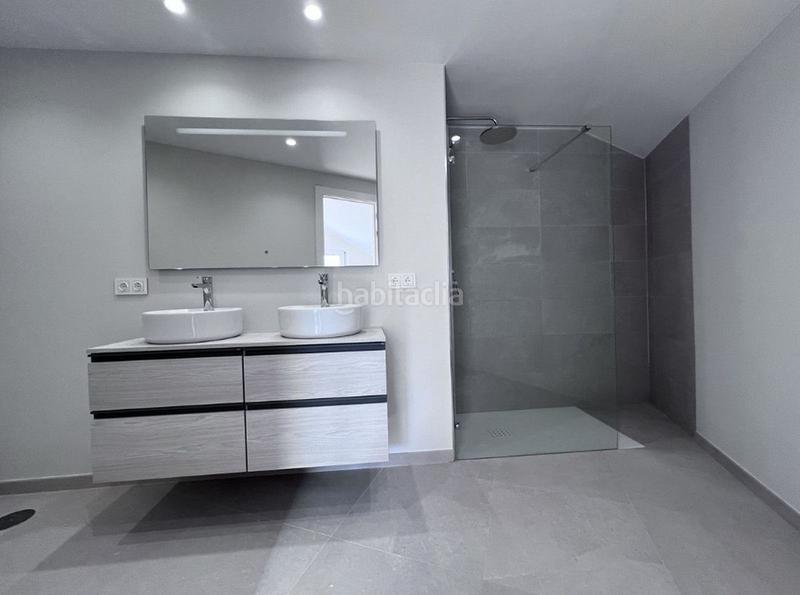 Foto b9f722af-a464-4bf3-8f92-fb15cd4bbb75. Apartment with heating pool in Centro Estepona