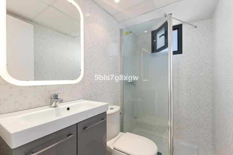 Foto 2248c893-b03c-406a-b42b-fb7c7131389b. Apartment with heating pool in Centro Estepona