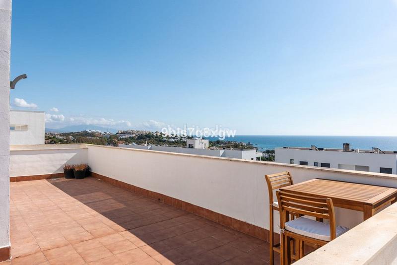 Foto 46fbb438-e385-423a-b80e-9377c4044374. Apartment with heating pool in Centro Estepona