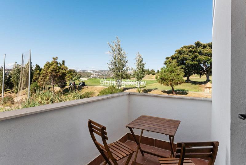 Foto c6803c85-c7bd-4d68-993f-f635c4ea3661. Apartment with heating pool in Centro Estepona