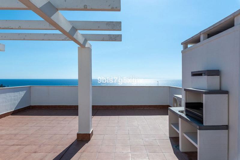 Foto eeb84ce2-ead5-4c02-8aeb-4f8579539268. Apartment with heating pool in Centro Estepona