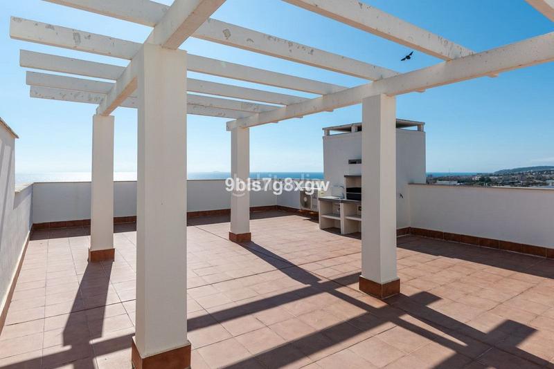 Foto 93a6ee41-a665-4936-91e2-3e8de721406d. Appartement mit heizung pool in Centro Estepona