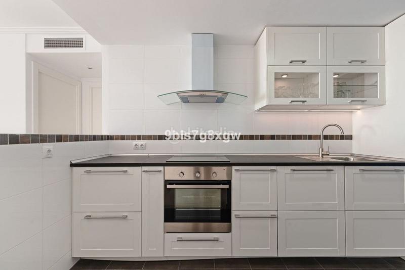 Foto b1052ad8-70df-4d8d-b48a-c8b7f659a4eb. Appartement mit heizung pool in Centro Estepona