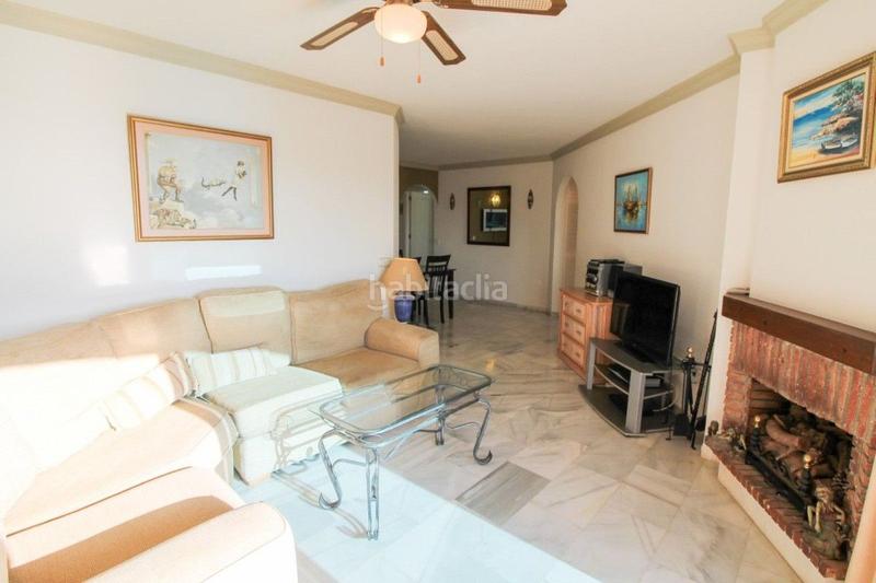 Foto f7f5b1ba-2810-4ec4-8fd7-fc400cd95b29. Apartamento en Calahonda Mijas
