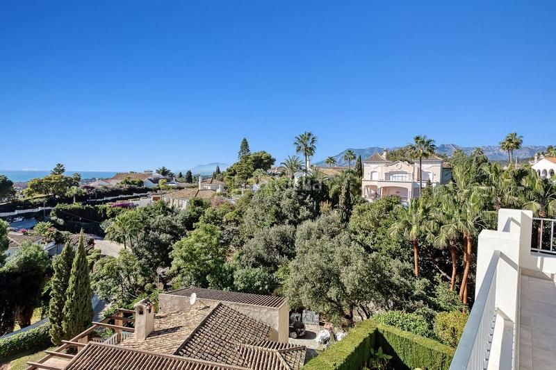 Foto 1edda599-ce95-4222-acc2-2dff00fb89e3. Chalet en El Rosario - Ricmar Marbella