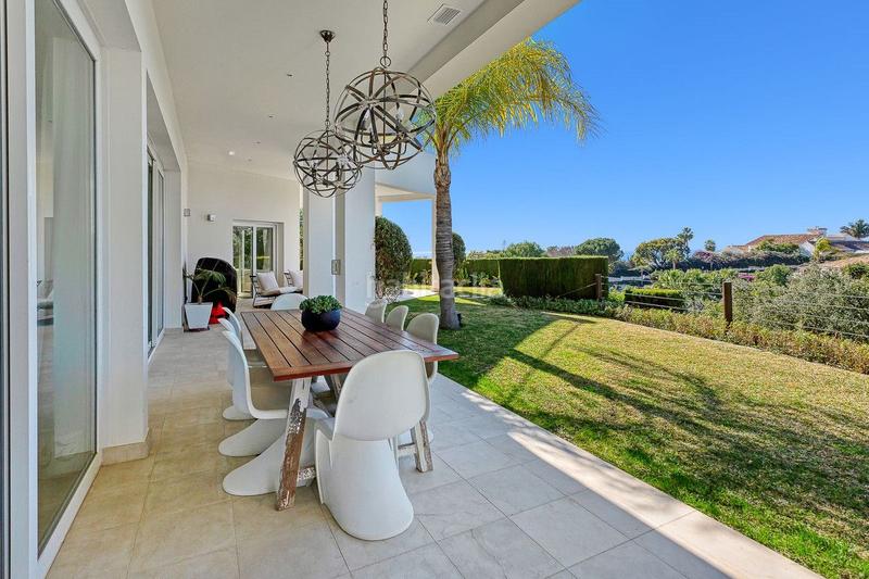 Foto fd7c3ae1-b84f-489d-a7d6-115db279147c. Chalet en El Rosario - Ricmar Marbella