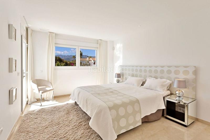 Foto 3981e1ff-13fe-423c-8f74-2b706bb97c56. Chalet con riscaldamento piscina in El Rosario - Ricmar Marbella