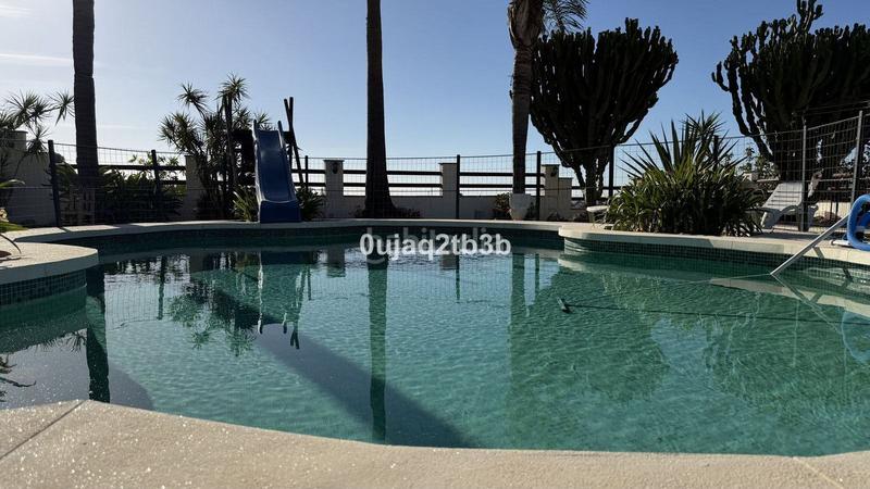 Foto 10eeb494-cfe2-458b-ae87-4651d1edaa4b. Residential plot in Las Lomas Estepona