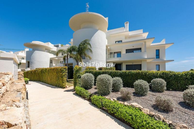 Foto 77ca4235-2d6f-4b24-91a4-684ab61ef902. Apartamento en Casares golf - Casares del sol Casares