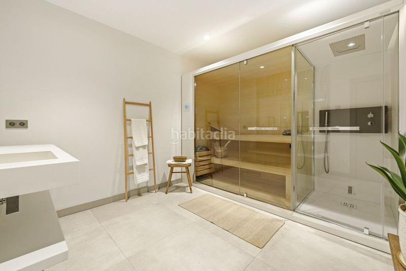 Foto a83f7f32-d11d-4d82-b6d3-f52880d6fc2c. Chalet en Nueva Andalucía centro Marbella