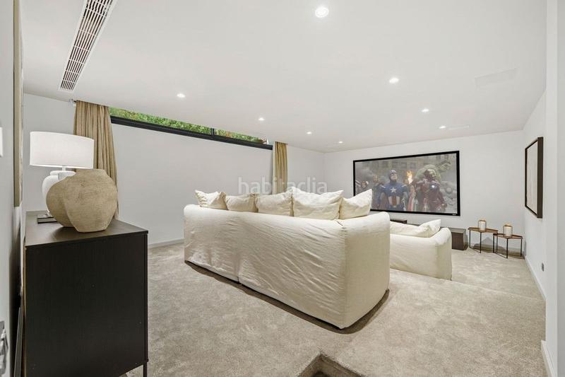 Foto 091d2341-0f88-40e8-8b2a-1a47eb84f661. Chalet avec piscine dans Nueva Andalucía centro Marbella