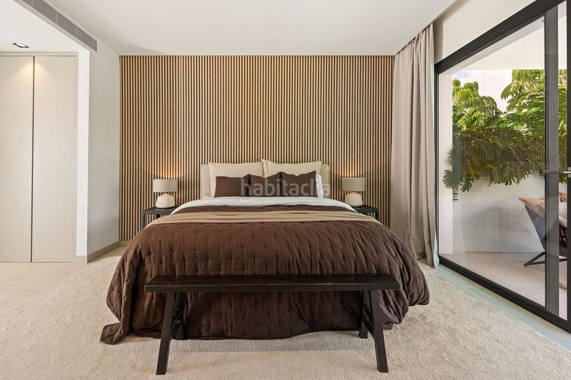 Foto 7a76a15b-436b-4c45-8c35-4e0831a7efe5. Chalet con piscina in Nueva Andalucía centro Marbella