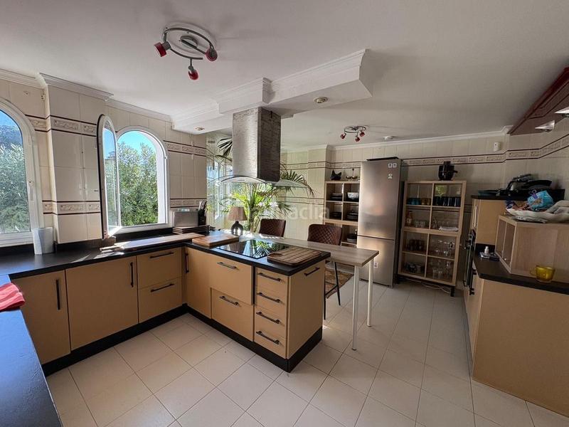 Foto 2bf6b149-18d5-4b3a-88d3-3cca8bb0f7c7. Chalet mit pool in Santa María Marbella