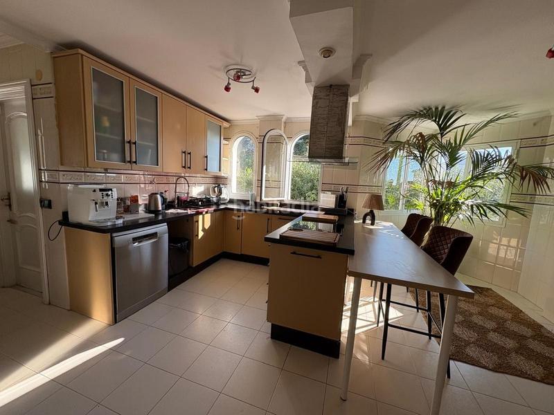 Foto a46de7a4-75d7-4619-a62d-bed4f9f9e0d9. Chalet with pool in Santa María Marbella