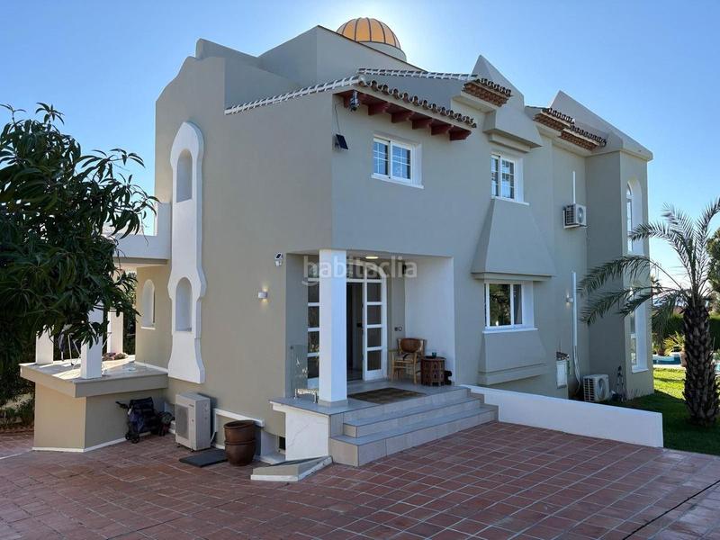 Foto 27fbb3da-56ff-4790-a408-a0d49f72c6cb. Chalet con piscina in Santa María Marbella