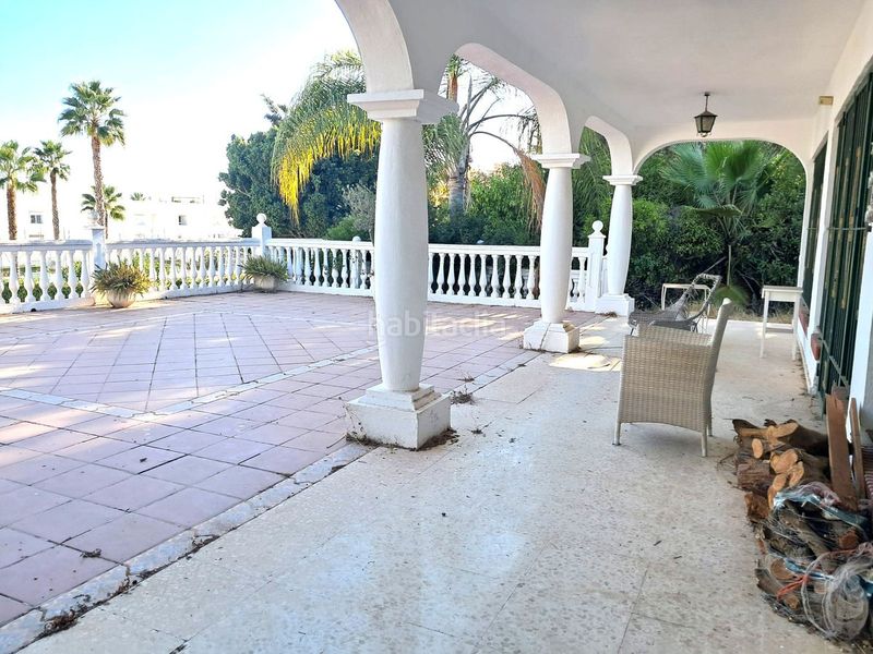 Foto 0d99ae93-eb00-4b93-841b-d860f5fa87b3. Casa amb piscina a El Velerín Estepona