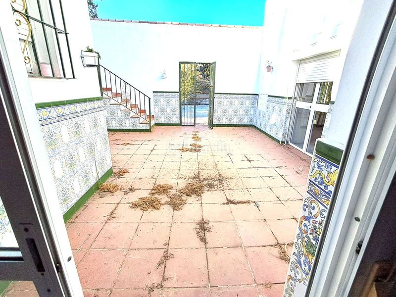 Foto 34fe995c-9d4f-45c7-847f-f07cf5208380. Casa amb piscina a El Velerín Estepona