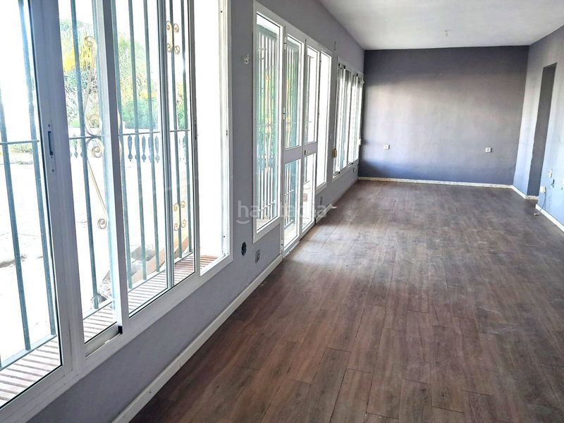 Foto d83226e6-8245-4588-ae21-6da95d17091a. Casa amb piscina a El Velerín Estepona