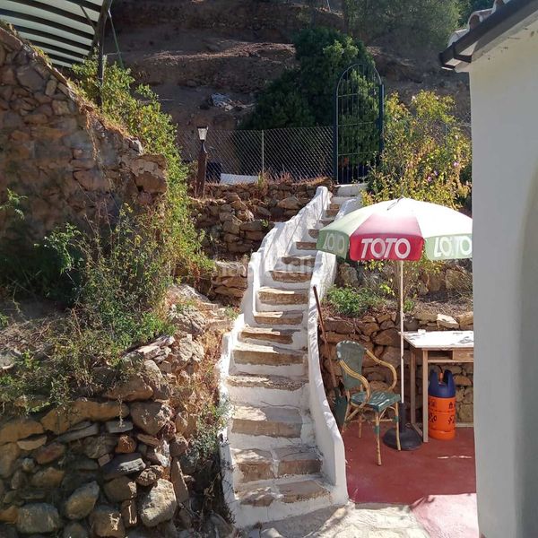 Foto e5c37d32-fe7c-40e1-98b9-ddb87ecfe7f0. Wohngrundstück in Casares pueblo Casares