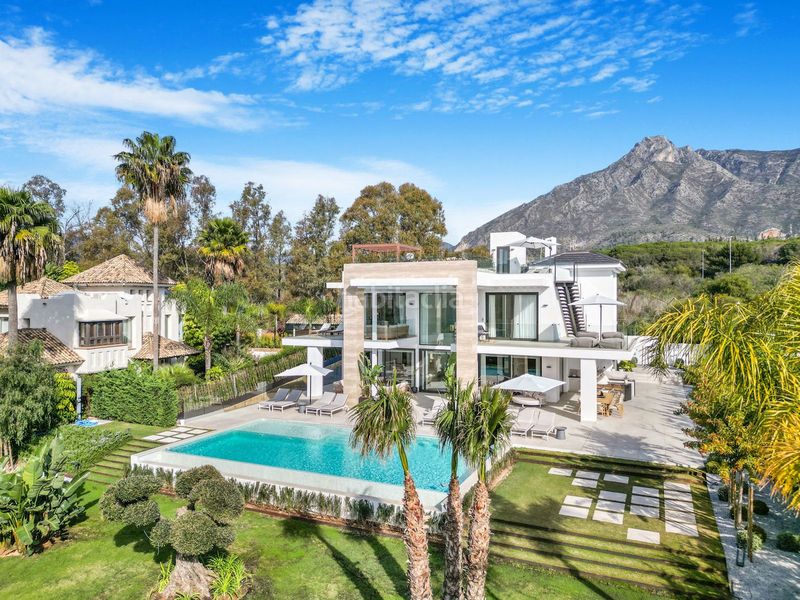 Foto 0dab76e9-790a-44da-b68f-60e8d7082761. Casa amb aparcament piscina a Guadalmina Baja Marbella