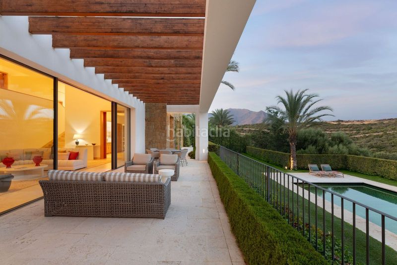 Foto d9804118-8338-4e50-a659-dd6ec170d3c3. Casa amb piscina a bahía de Casares Casares
