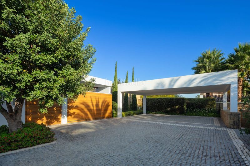 Foto a37a7056-de30-40b8-86e6-95355010b30d. Casa amb piscina a bahía de Casares Casares