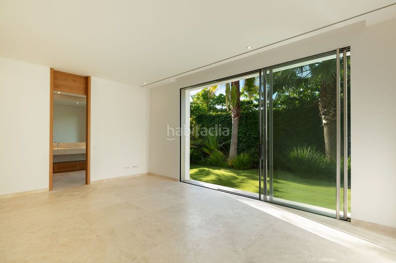 Foto e1b7d5bb-c045-4182-978a-367c6fa6f2c2. Casa amb piscina a bahía de Casares Casares