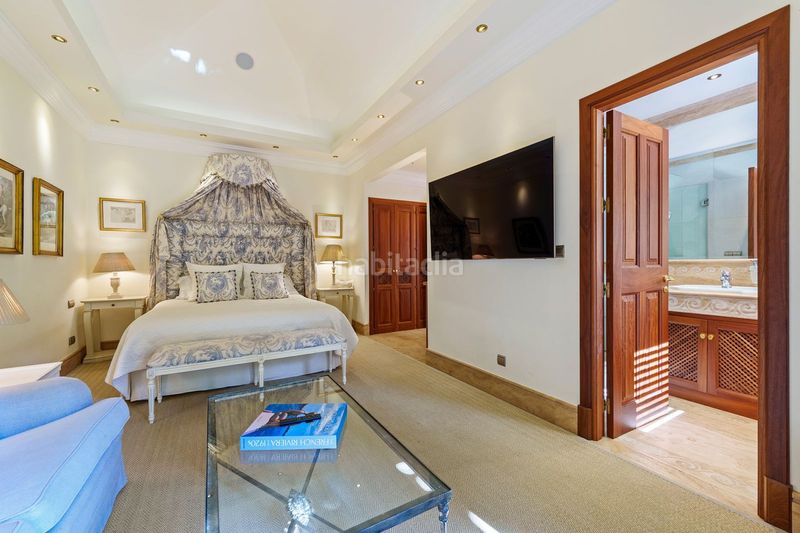 Foto 2e359660-7d3a-4b71-a097-03ad0e1257b0. Casa amb aparcament piscina a Guadalmina Baja Marbella