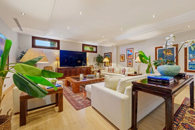 Foto e3dc6c15-c4ae-4e27-973d-46d993e31d29. Casa amb aparcament piscina a Guadalmina Baja Marbella