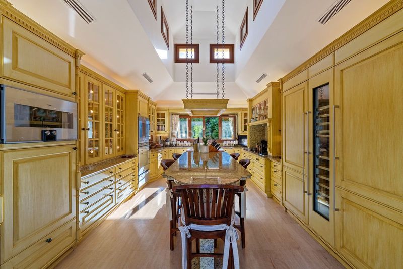 Foto f02d7d12-bb07-460c-9b6b-2345469723ba. Casa amb aparcament piscina a Guadalmina Baja Marbella