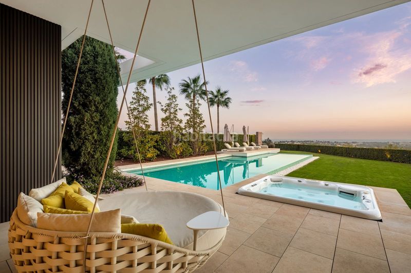 Foto 7a9152b2-40c2-451a-9f8d-25da984f9bee. Casa amb aparcament piscina a los arqueros - puerto del almendro Benahavís