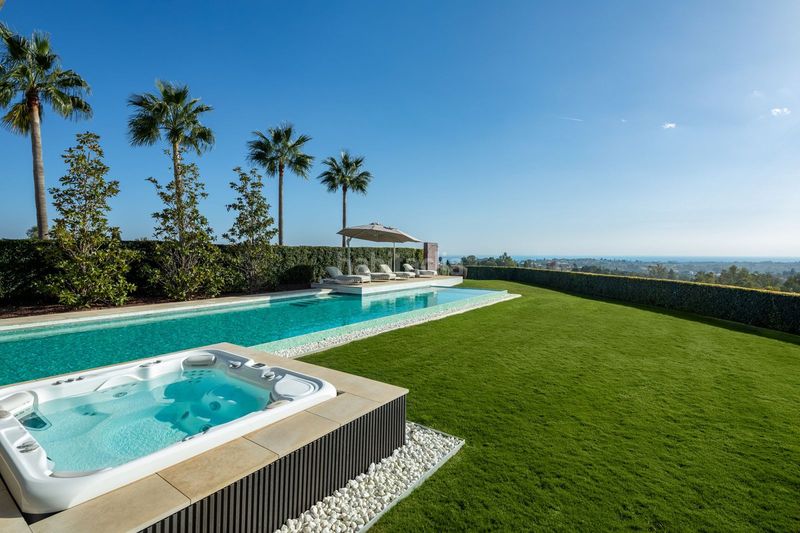 Foto d1c851d9-0a4b-4d73-979c-eca84b236f96. Casa amb aparcament piscina a los arqueros - puerto del almendro Benahavís
