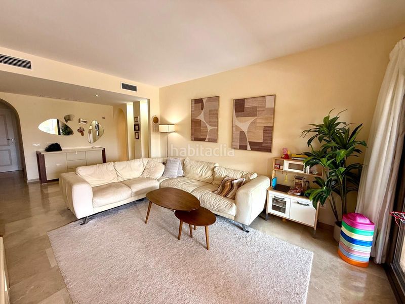 Foto c74c01f0-d00a-466b-8e11-12369f39158b. Apartament amb aparcament a Manilva pueblo Manilva