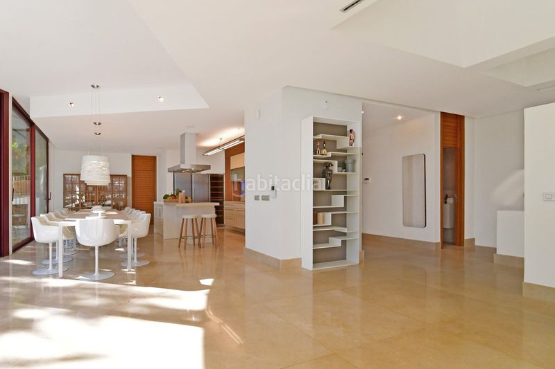 Foto c8f37bd9-13c4-4668-ba62-7616be7c3cfe. Casa amb aparcament piscina a Los Naranjos Marbella
