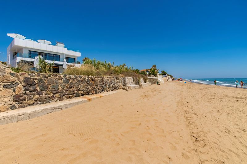 Foto 17dfa112-c7a3-4322-abe7-2285f8e2d2ae. Casa amb aparcament piscina a Las Chapas - Alicate Playa Marbella