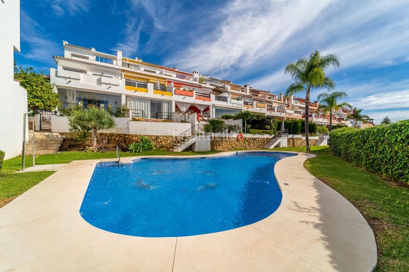 Foto 24898c29-f570-4538-aa9d-6f306024b14c. Casa adossada amb aparcament a Las Lomas de Río Verde Marbella