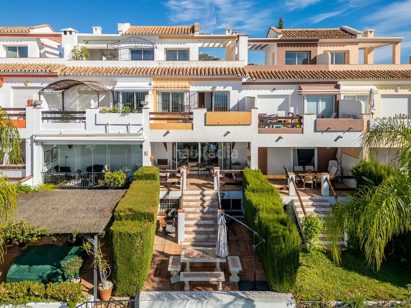 Foto 5ccbd6ed-57e6-4be8-ba21-540173158c7e. Casa adossada amb aparcament a Las Lomas de Río Verde Marbella