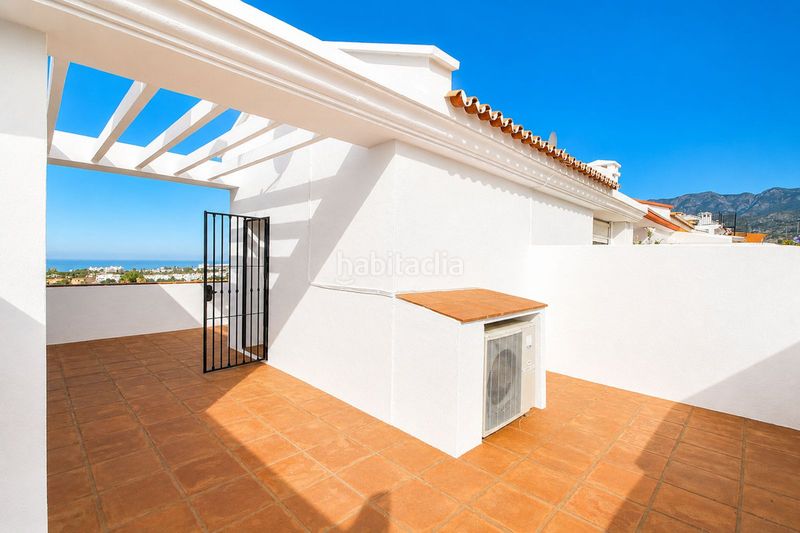 Foto 7812bfe3-055f-4b51-8068-ff8e0820740f. Casa adossada amb aparcament a Las Lomas de Río Verde Marbella
