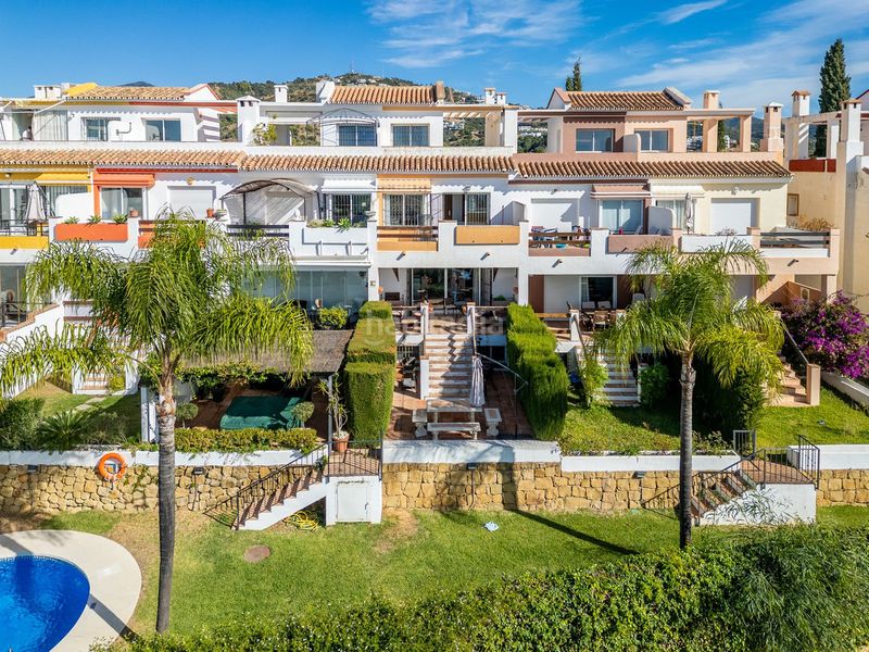 Foto 84121aec-688d-48e0-abdd-73f4a29be74f. Casa adossada amb aparcament a Las Lomas de Río Verde Marbella