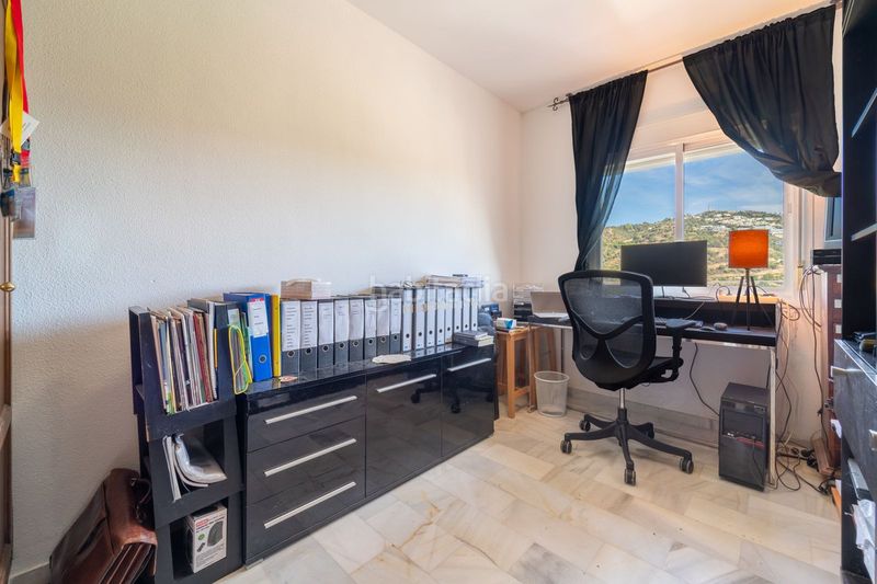 Foto a64759de-d9a4-4cf7-9585-5a4eede77c48. Casa adossada amb aparcament a Las Lomas de Río Verde Marbella