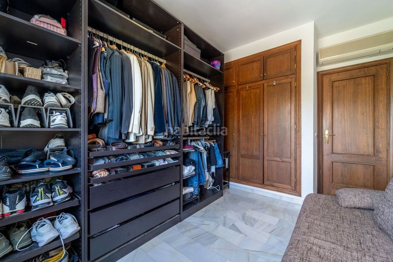 Foto a953beea-8e6c-4448-bc6b-18f5465b6575. Casa adossada amb aparcament a Las Lomas de Río Verde Marbella