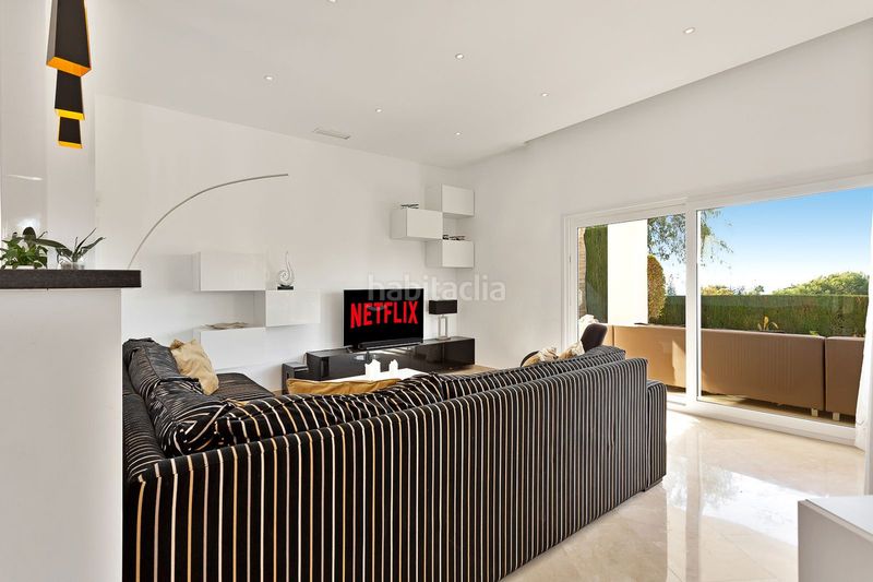 Foto 1f17d1b0-d90a-45bd-9241-3a532fc11383. Casa amb aparcament piscina a El Rosario - Ricmar Marbella