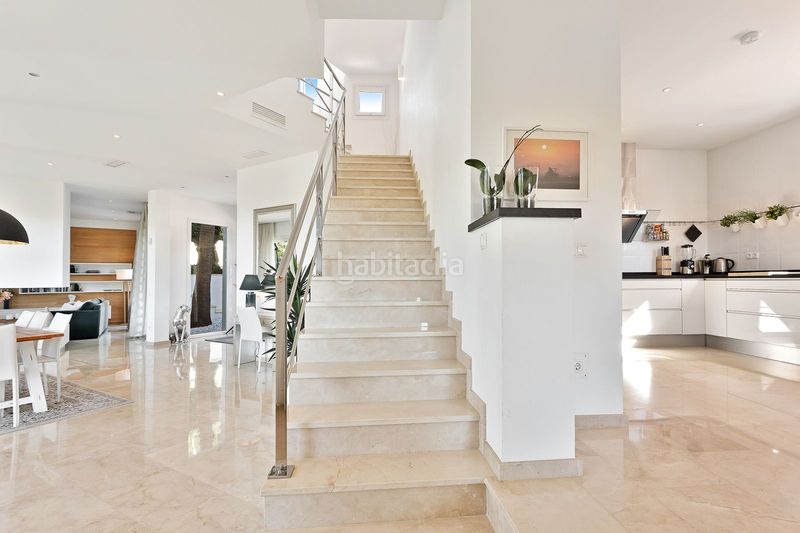 Foto 21eb7098-a95b-4f16-8541-c335d4b93536. Casa amb aparcament piscina a El Rosario - Ricmar Marbella