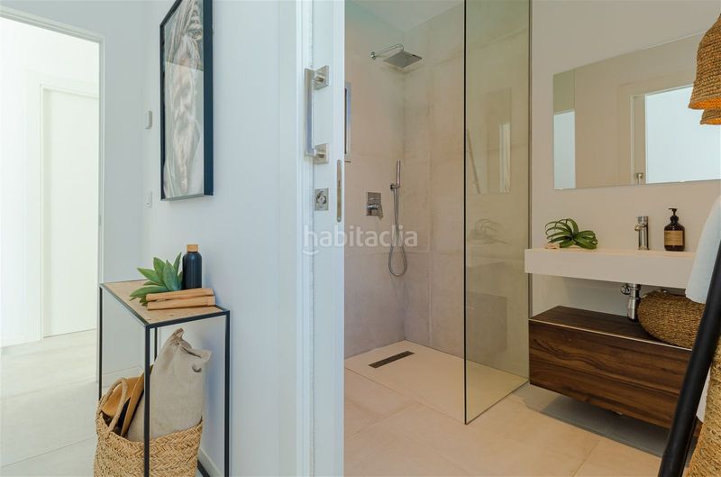 Foto 75514477-26e3-4451-bd30-9866a76e7e91. Casa amb aparcament piscina a Calahonda Mijas