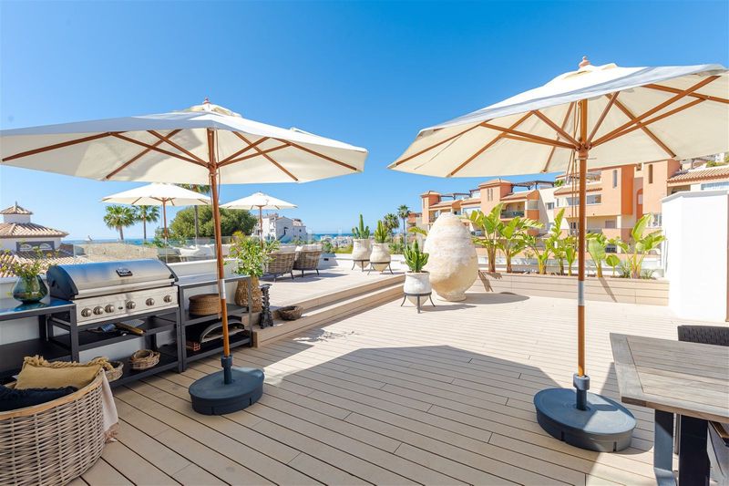 Foto 7aabc558-e191-40dd-ba4c-e1001a812e7d. Casa amb aparcament piscina a Calahonda Mijas